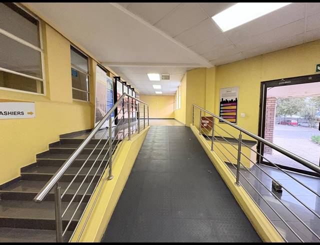 2,565M² OFFICE FOR SALE IN RANDJESPARK